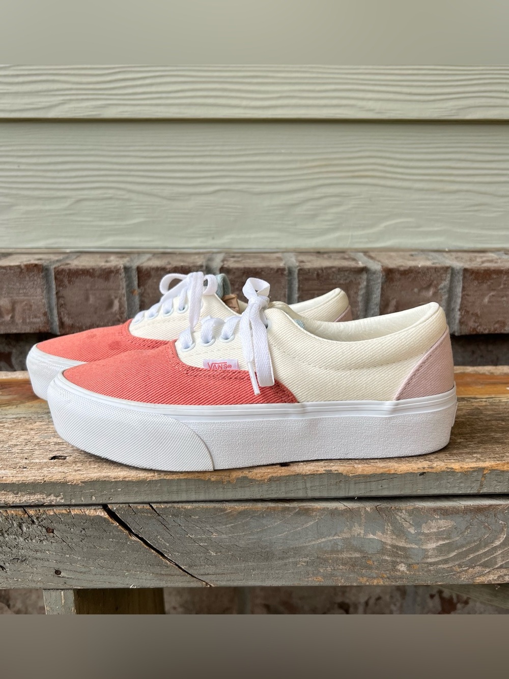 Vans Two-Tone Coral and Cream Low-Top Womens Sneakers Size 8